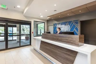 Photo 3 - Holiday Inn Express Bellingham by IHG