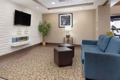 Photo 5 - Comfort Inn & Suites Johnstown - Richland Town Center