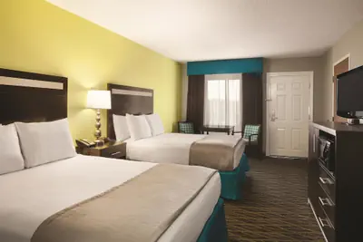 Photo 3 - Best Western Inn