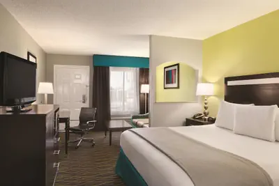 Photo 4 - Best Western Inn