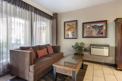 Photo 4 - Best Western Plus Rio Grande Inn