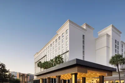 Photo 2 - Courtyard by Marriott across Universal Orlando