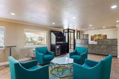 Photo 3 - Days Inn by Wyndham Foley - North Gulf Shores