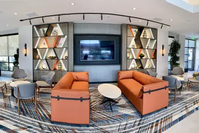Photo 3 - DoubleTree by Hilton San Francisco South Airport Blvd