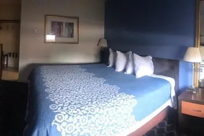 Photo 4 - Aderi Hotel Lewisburg