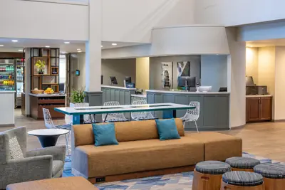 Photo 3 - Doubletree by Hilton Campbell - Pruneyard Plaza