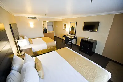 Photo 4 - Hotel d’Lins Ontario Airport