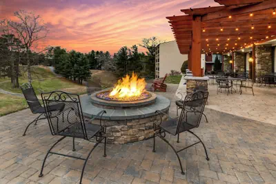 Photo 2 - Crowne Plaza Resort Asheville by IHG
