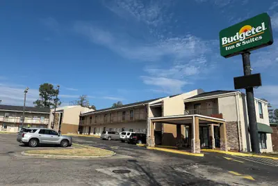 Photo 2 - Budgetel Inn & Suites