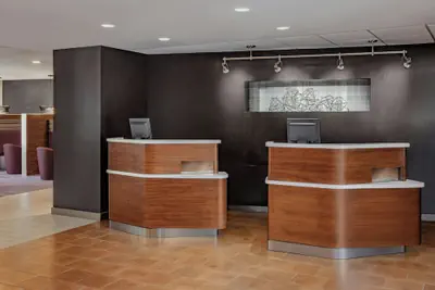 Photo 2 - Courtyard by Marriott Greensboro