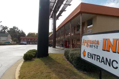 Photo 2 - Augusta Best Inn