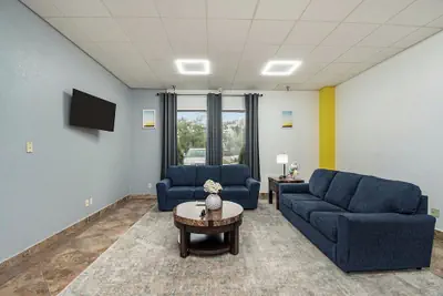 Photo 3 - Days Inn & Suites by Wyndham Mt Pleasant