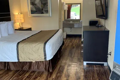 Photo 5 - Country Hearth Inn & Suites Cartersville