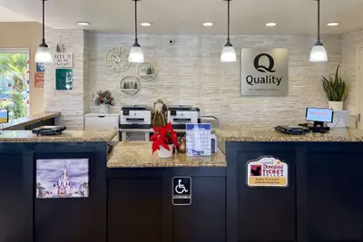 Photo 3 - Quality Inn & Suites Anaheim At The Park