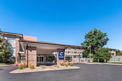 Photo 2 - Comfort Inn & Suites Boulder