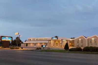Photo 2 - Howard Johnson by Wyndham Billings