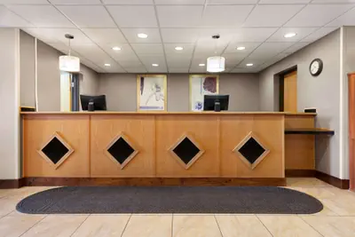 Photo 3 - Howard Johnson by Wyndham Billings