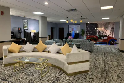Photo 2 - Albany Airport Inn