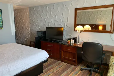 Photo 5 - Albany Airport Inn