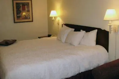 Photo 2 - Quality Inn & Suites Searcy I-57
