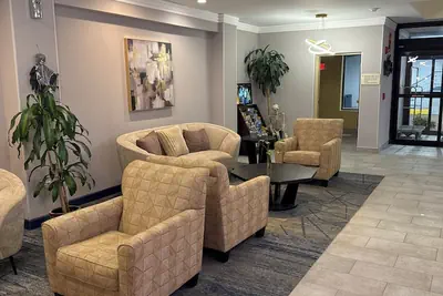 Photo 2 - Regency Inn & Suites New London, Mystic