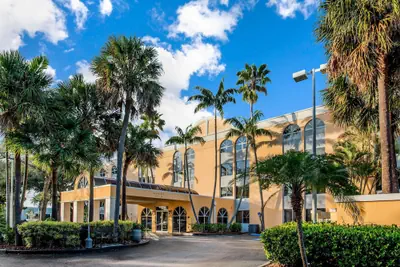Photo 2 - La Quinta Inn & Suites by Wyndham Fort Lauderdale Tamarac