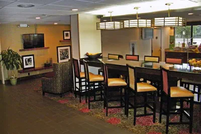 Photo 4 - Hampton Inn Norfolk/Chesapeake (Greenbrier Area)