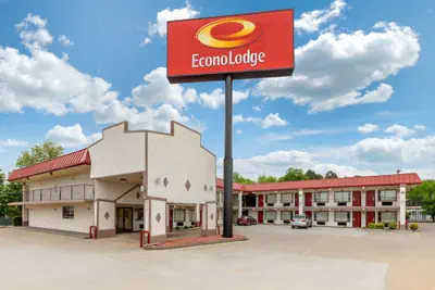 Photo 2 - Econo Lodge Chattanooga Northeast - Ooltewah