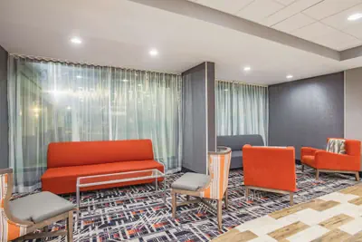 Photo 4 - La Quinta Inn & Suites by Wyndham DC Metro Capital Beltway
