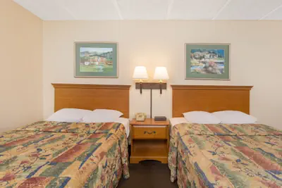 Photo 5 - Garden Inn