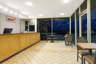 Photo 2 - Garden Inn