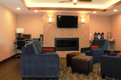 Photo 3 - Comfort Inn Medford North