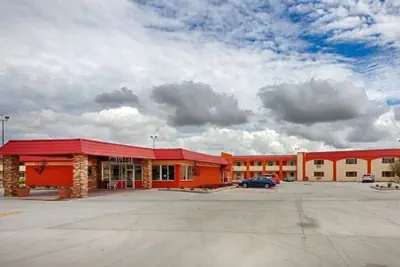 Photo 2 - La Junta Inn