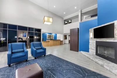 Photo 4 - Comfort Suites London South