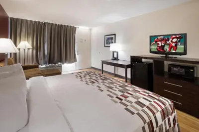 Photo 5 - Horizon Inn & Suites