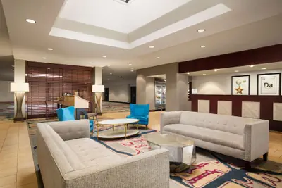 Photo 4 - DoubleTree by Hilton Dallas - DFW Airport North