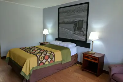 Photo 5 - Sprucewood Inn
