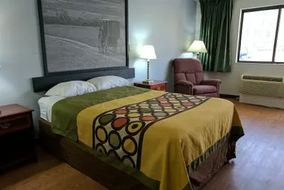 Photo 4 - Sprucewood Inn