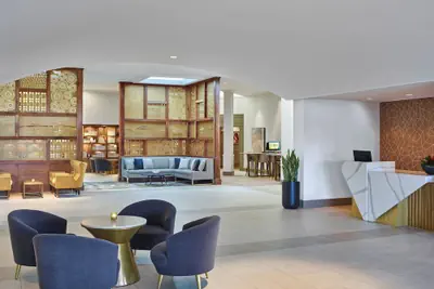 Photo 5 - Sheraton Portland Airport Hotel