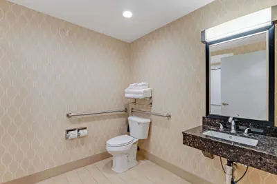 Photo 5 - Comfort Suites Chesapeake - Norfolk
