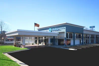 Photo 2 - Clarion Pointe Statesville