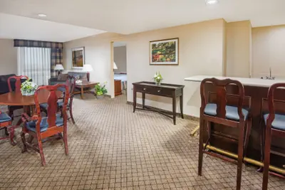 Photo 5 - Holiday Inn Hotel & Suites Cincinnati - Eastgate by IHG