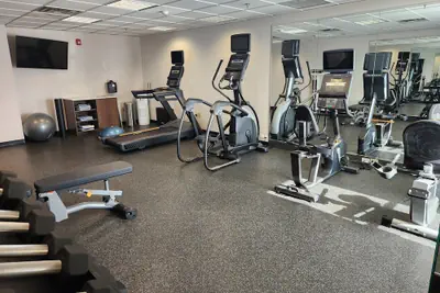 Photo 2 - Holiday Inn Express Philadelphia NE - Bensalem by IHG