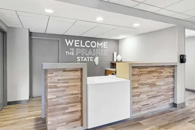 Photo 5 - Hampton Inn Chicago/Naperville