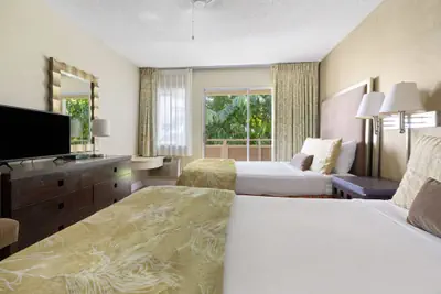 Photo 4 - Plantation Hale Suites