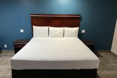 Photo 4 - Super 8 by Wyndham Mesa Downtown Near Convention Center