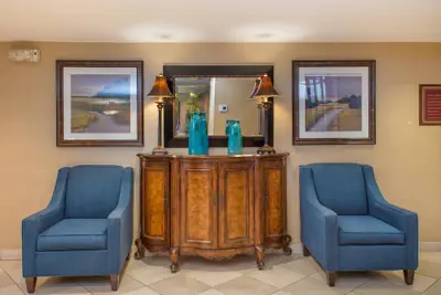 Photo 4 - Arlington Court Suites, a Clarion Collection Hotel