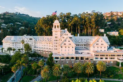 Photo 2 - Claremont Resort & Club