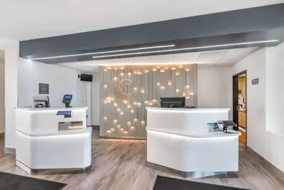 Photo 5 - Comfort Inn & Suites Arlington Heights - Buffalo Grove