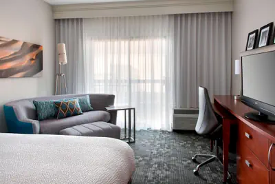 Photo 5 - Sonesta Select Newport Middletown